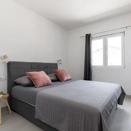 Ciovo Sunni Apartment *